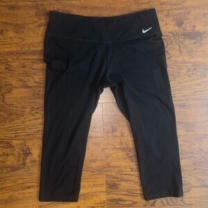 Nike Women’s Dri-Fit Cropped Athletic Yoga Leggings Solid Black Size Large